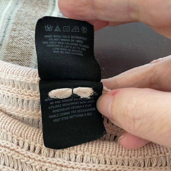 Anthropologie Akemi Kin Blush Pink Fringe Sweater XS - Picture 7 of 9